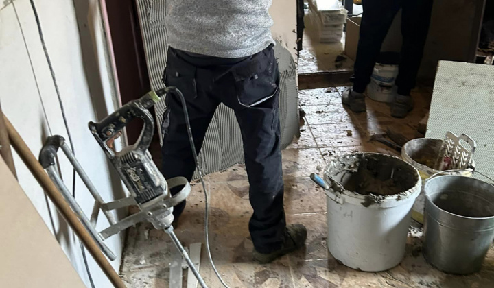 Rozvojový tím v akcii / Intervencia pracovníka pre bývanie - foto
