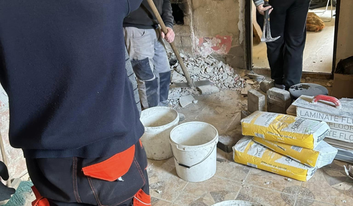Rozvojový tím v akcii / Intervencia pracovníka pre bývanie - foto