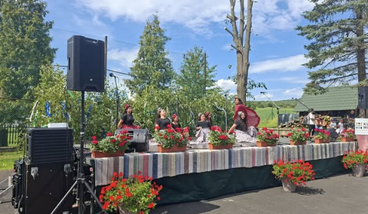 Rozvojový tím v akcii / Festival tradičnej ľudovej kultúry Vyšný Mirošov 2025 - foto