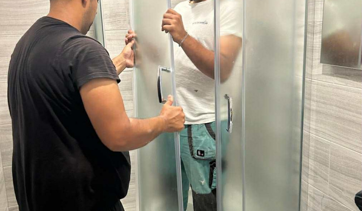 Rozvojový tím v akcii / Intervencia pracovníka pre bývanie - foto